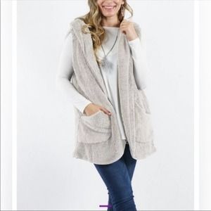 42Pops Women's Fuzzy Open Front Hooded Pocket Vest Sz M Light Gray